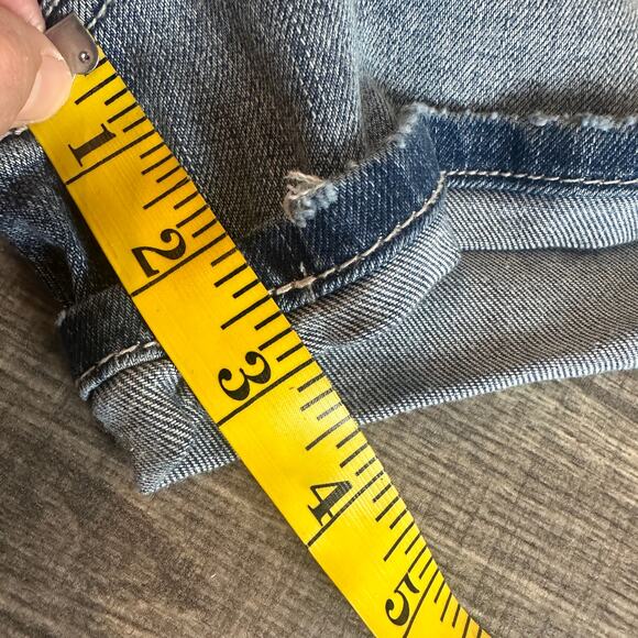 Silver Jeans Co. Avery Short Denim Shorts Size 28 - Picture 5 of 5